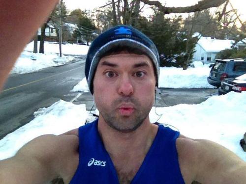 For whatever ridiculous reason, I thought Saturday morning would be warm enough to go without glove...I was, um, wrong.